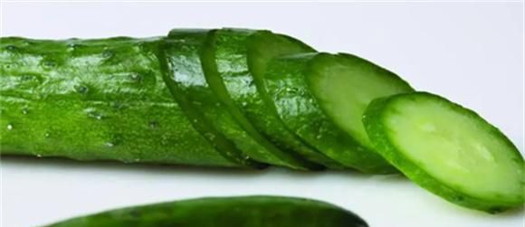 黄瓜怎么做才好吃  教你一个川菜做法  味道酸辣  夏天吃太爽了