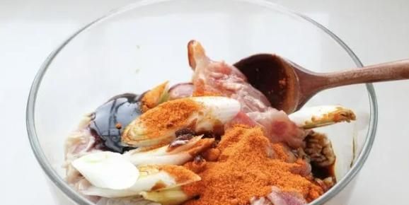 孩子要吃鸡腿饭，十块钱在家轻松搞定两人份，健康美味比外卖强！