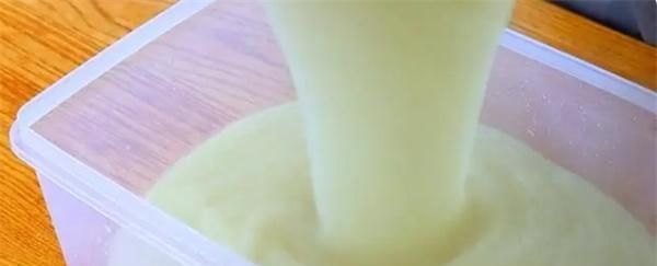 用碱水豆腐做法去做米豆腐，无任何添加，清爽细腻，适合天热吃