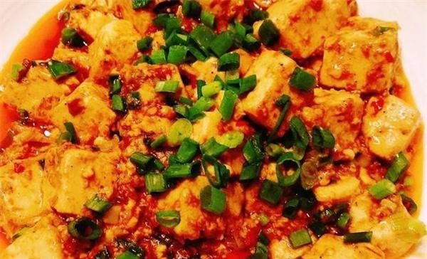 大厨教你孜然豆腐的家常做法 外酥里嫩又入味 比麻婆豆腐还好吃