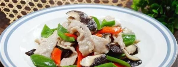 中老年人要常吃香菇  分享4种做法  补脾益胃  被称为“长寿菜”