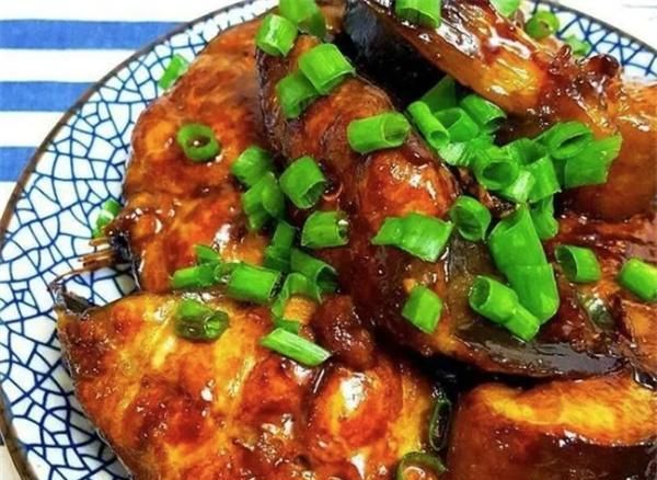 鲶鱼刺少好吃,营养价值高 多吃鲶鱼还能美容 家常鲶鱼有哪些做法