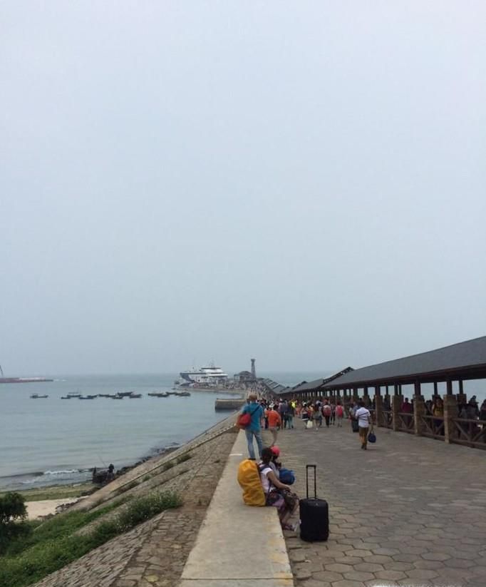 涠洲岛荧光海滩旅游攻略