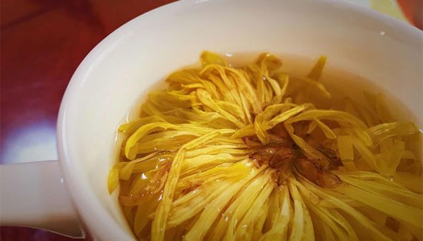 菊花茶喝了有什么好处 菊花茶的养生保健作用