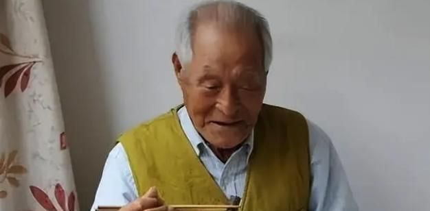 晨起是养生的“黄金期”,5件伤身体的事不要做,很多人不以为然