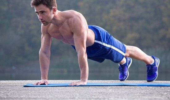 俯卧撑手腕疼是怎么回事