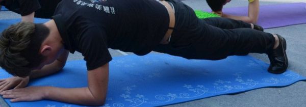 练马甲线最简单5个动作