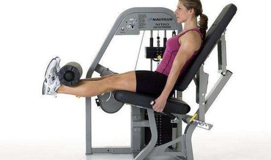 大腿伸展训练器怎么用