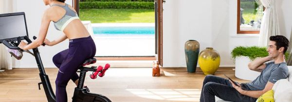 椭圆机正确姿势