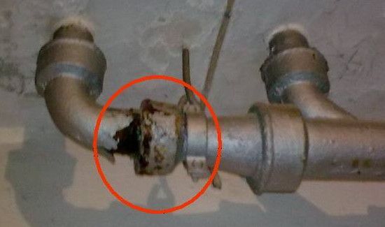 自来水管漏水怎么办