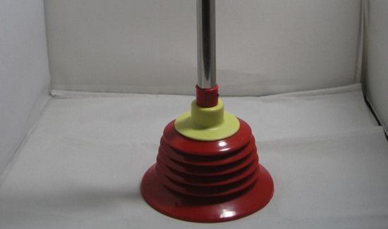 马桶堵了但还缓慢下水