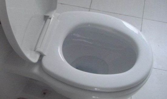 马桶堵得很严重怎么办