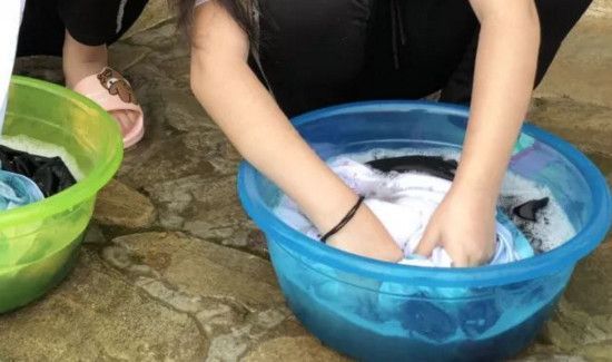 衣服掉色如何处理