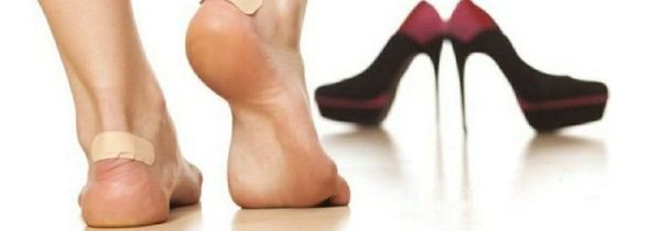 鞋子磨脚背怎么处理