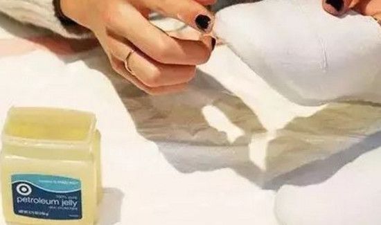 鞋子磨脚背怎么处理