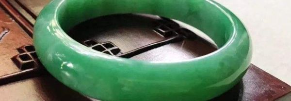 晚上睡觉手镯取不取