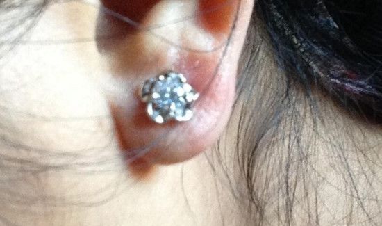 睡觉要不要摘耳钉