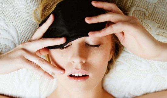 晚上睡觉带眼罩好吗