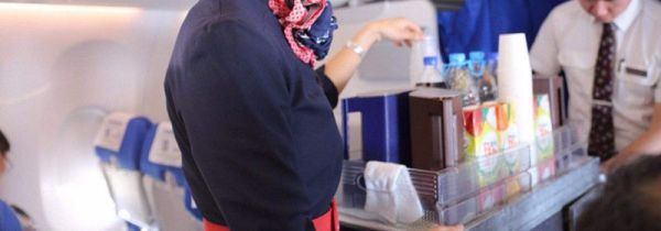 飞机上有饭吃吗