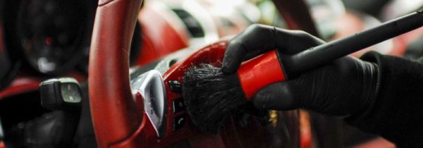 汽车水渍怎么洗掉