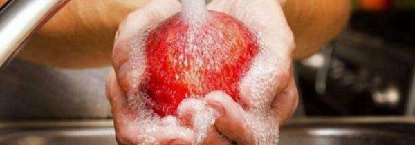 洗洁精可以洗水果么