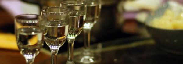 喝酒和桃能一起吃吗