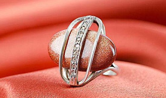 男生左手食指戴戒指什么意思