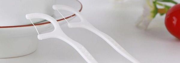 后槽牙怎么用牙线棒