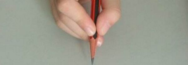 正确抓笔姿势