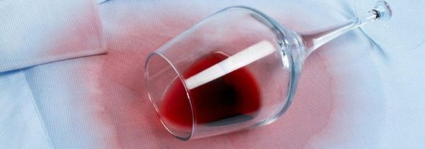 红酒染到白衣服上怎么洗