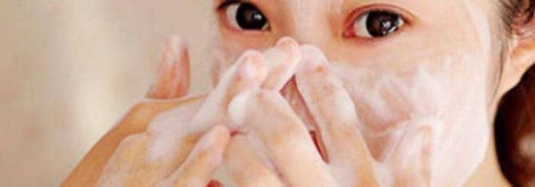 洗完脸不擦干可以吗