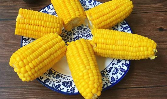 玉米是放水里煮还是蒸