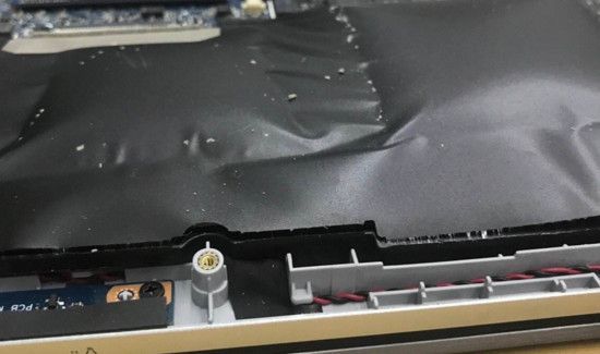 新电池鼓包了还能用吗