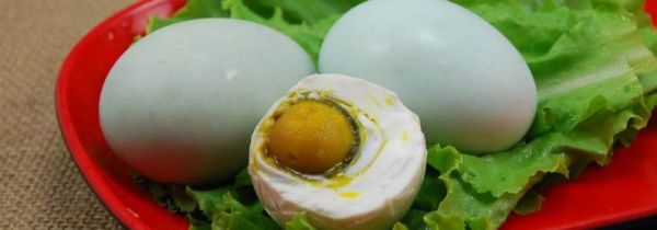 咸鸡蛋为什么会出油