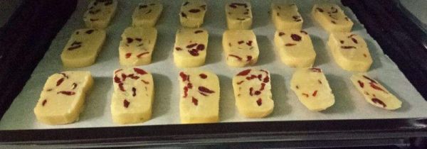 饼干怎么放在行李箱不会碎