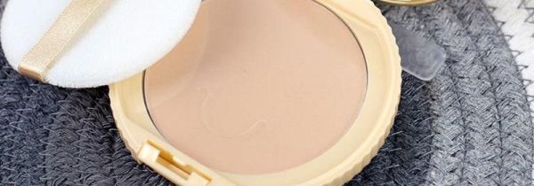 粉饼能当粉底液用吗