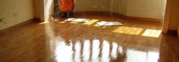 木地板保养用蜡还是油