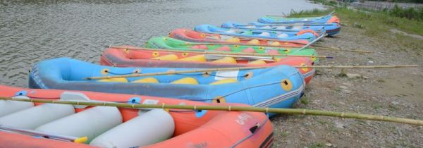 漂流时可以穿拖鞋吗