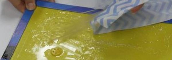 老鼠胶沾在衣服上怎么办