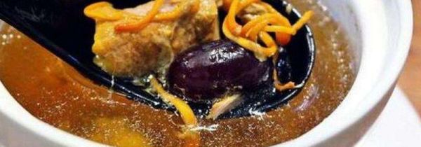 炖汤放一晚上还可以喝吗