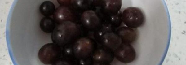 葡萄清水泡久了会变酸吗