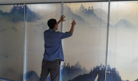 窗户贴膜怎么贴