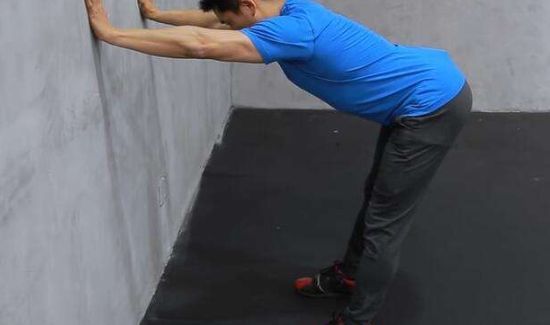 贴墙蹲的好处和坏处