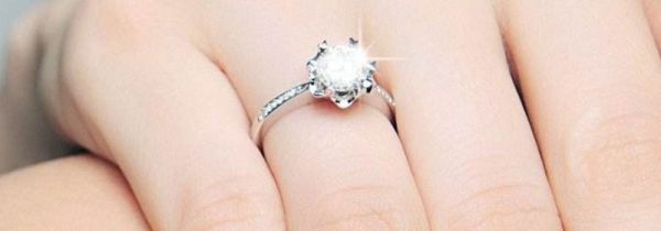 结婚为什么要买钻石