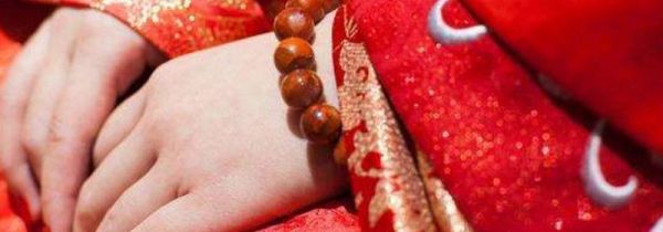 聘礼是订婚时候给还是结婚时候给