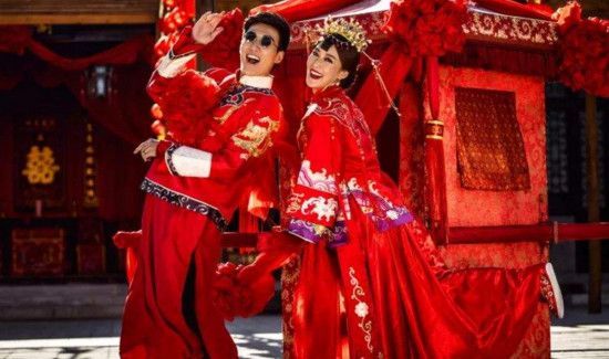 结婚为什么要跨进门口