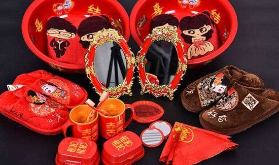 结婚红盆谁来拿