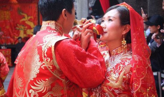 交杯酒是哪个民族的