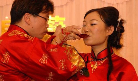 交杯酒是中式还是西式