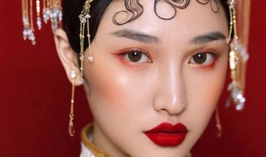 结婚当天可以自己给自己化妆吗